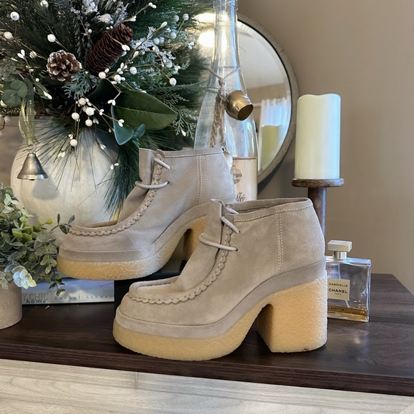 Chloé Jamie Suede Platform Lace-Up Booties - Picture 3 of 15